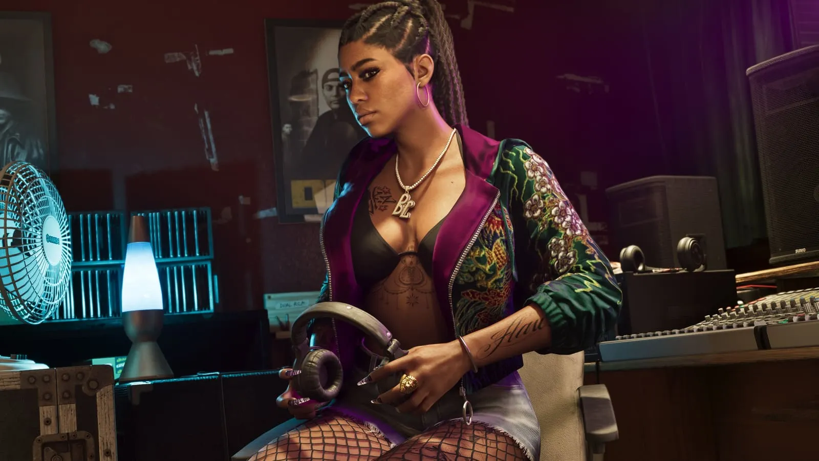 One of the Real Dimez in a Vice City interior.